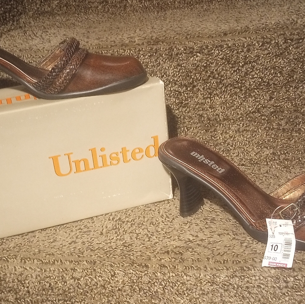 Dress shoes